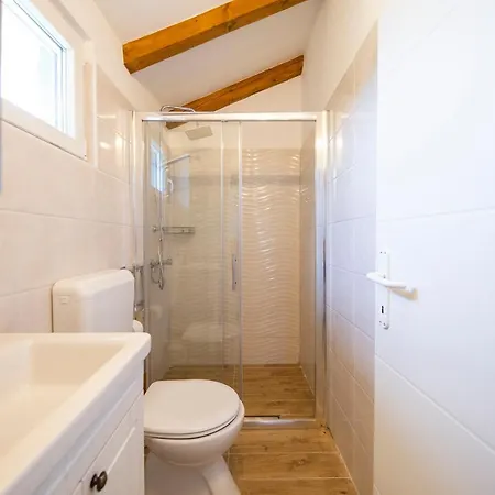 Fisherman's House Stani Guest house *
